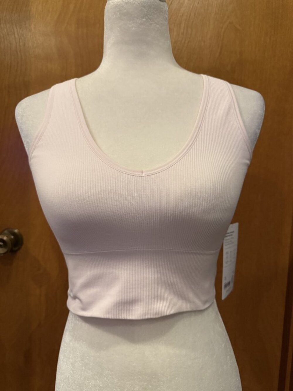 Athleta Aurora Seamless Crop Rib Tank V-Neck Sports Bra Size Small Light Pink